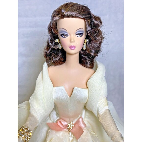 2006 Mattel Lady of the Manor Silkstone Barbie Fashion Model COA & Box - Picture 2 of 16